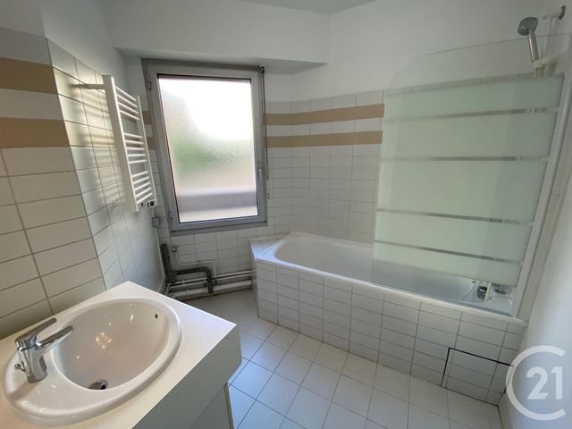 Appartement F3 &agrave; louer - 3 pi&egrave;ces - 69,37 m2 - Nice - 06 - PROVENCE-ALPES-COTE-D-AZUR