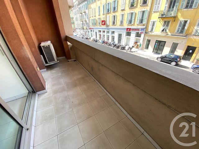 Appartement F3 &agrave; louer - 3 pi&egrave;ces - 69,37 m2 - Nice - 06 - PROVENCE-ALPES-COTE-D-AZUR