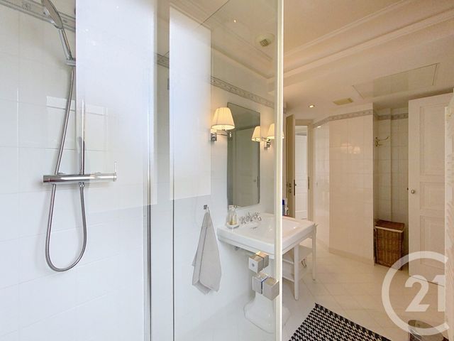 Appartement &agrave; louer - 4 pi&egrave;ces - 110 m2 - Nice - 06 - PROVENCE-ALPES-COTE-D-AZUR