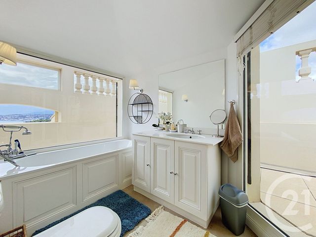 Appartement &agrave; louer - 4 pi&egrave;ces - 110 m2 - Nice - 06 - PROVENCE-ALPES-COTE-D-AZUR