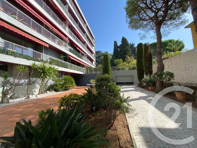 Appartement F2 &agrave; louer - 2 pi&egrave;ces - 63 m2 - Nice - 06 - PROVENCE-ALPES-COTE-D-AZUR