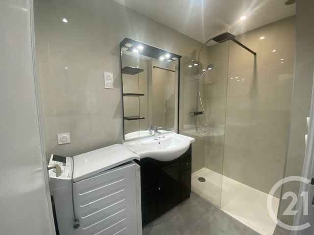 Appartement F3 &agrave; louer - 3 pi&egrave;ces - 60,70 m2 - Nice - 06 - PROVENCE-ALPES-COTE-D-AZUR