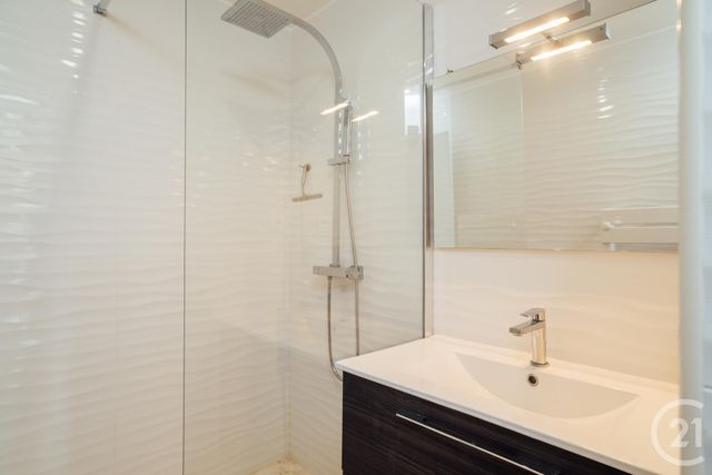 Appartement F3 &agrave; louer - 3 pi&egrave;ces - 70,28 m2 - Villefranche Sur Mer - 06 - PROVENCE-ALPES-COTE-D-AZUR