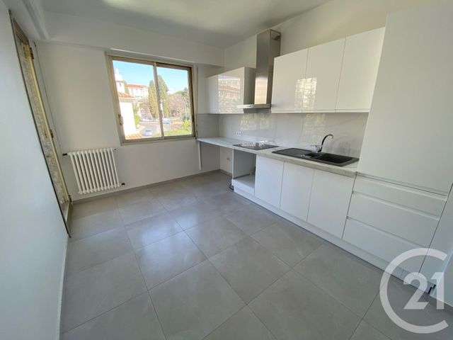 Appartement F4 &agrave; louer - 4 pi&egrave;ces - 104,48 m2 - Nice - 06 - PROVENCE-ALPES-COTE-D-AZUR