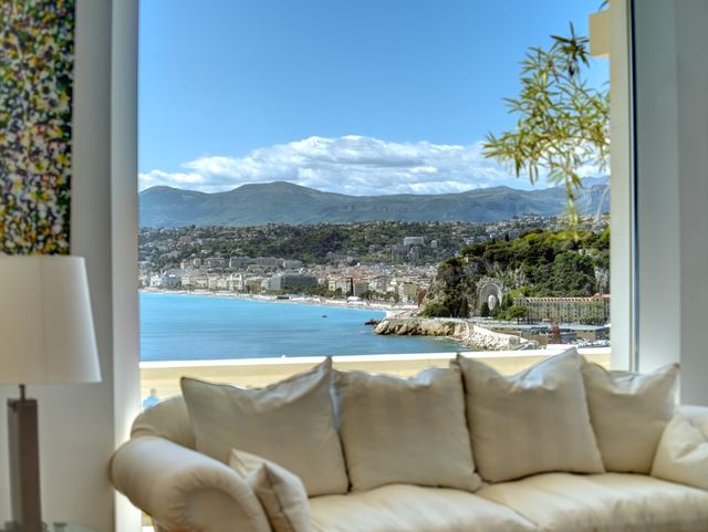 Maison à vendre - 10 pièces - 1175 m2 - Nice - 06 - PROVENCE-ALPES-COTE-D-AZUR