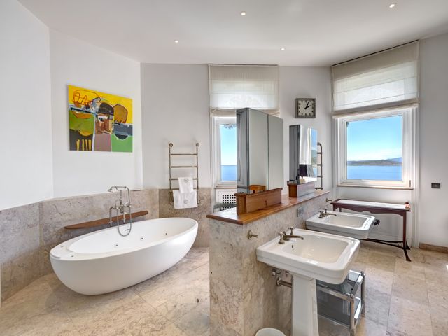 Maison à vendre - 10 pièces - 1175 m2 - Nice - 06 - PROVENCE-ALPES-COTE-D-AZUR