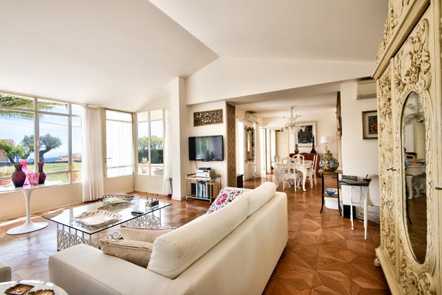 Maison à vendre - 5 pièces - 120 m2 - Nice - 06 - PROVENCE-ALPES-COTE-D-AZUR