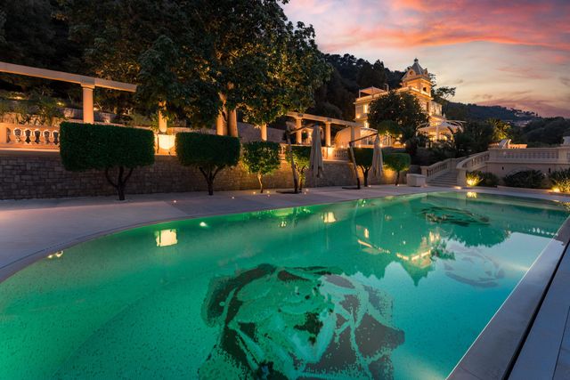 Maison à vendre - 6 pièces - 643 m2 - Villefranche Sur Mer - 06 - PROVENCE-ALPES-COTE-D-AZUR