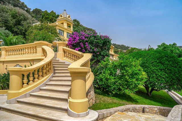 Maison à vendre - 6 pièces - 643 m2 - Villefranche Sur Mer - 06 - PROVENCE-ALPES-COTE-D-AZUR