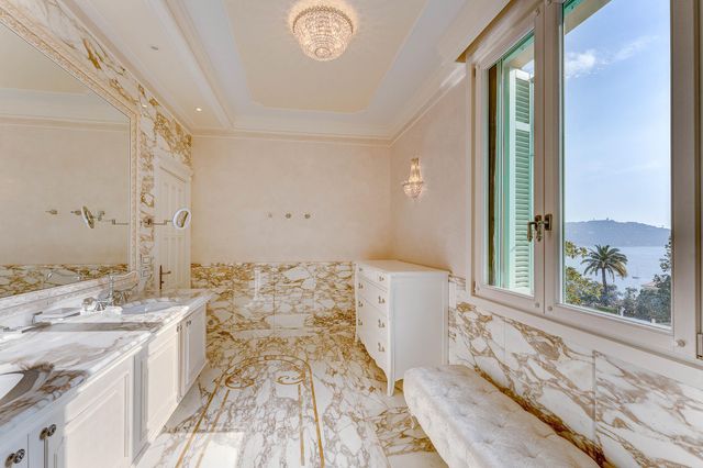 Maison à vendre - 6 pièces - 643 m2 - Villefranche Sur Mer - 06 - PROVENCE-ALPES-COTE-D-AZUR