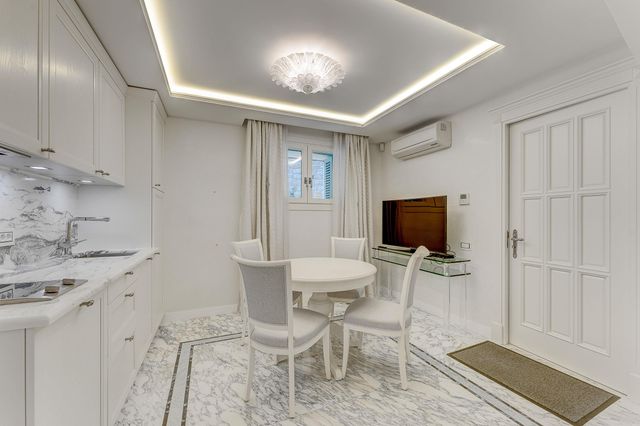 Maison à vendre - 6 pièces - 643 m2 - Villefranche Sur Mer - 06 - PROVENCE-ALPES-COTE-D-AZUR