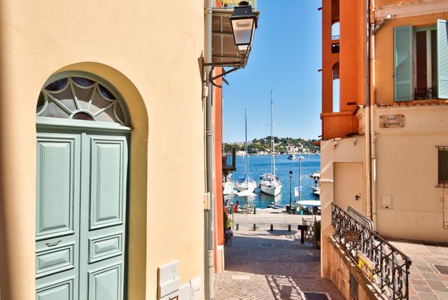 Appartement F2 à vendre - 2 pièces - 61,19 m2 - Villefranche Sur Mer - 06 - PROVENCE-ALPES-COTE-D-AZUR