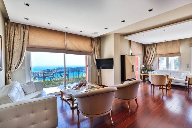 Maison à vendre - 9 pièces - 426,60 m2 - Villefranche Sur Mer - 06 - PROVENCE-ALPES-COTE-D-AZUR