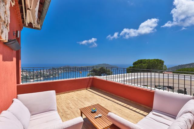 Maison à vendre - 9 pièces - 426,60 m2 - Villefranche Sur Mer - 06 - PROVENCE-ALPES-COTE-D-AZUR
