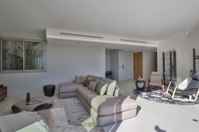 Maison à louer - 6 pièces - 360 m2 - Villefranche Sur Mer - 06 - PROVENCE-ALPES-COTE-D-AZUR