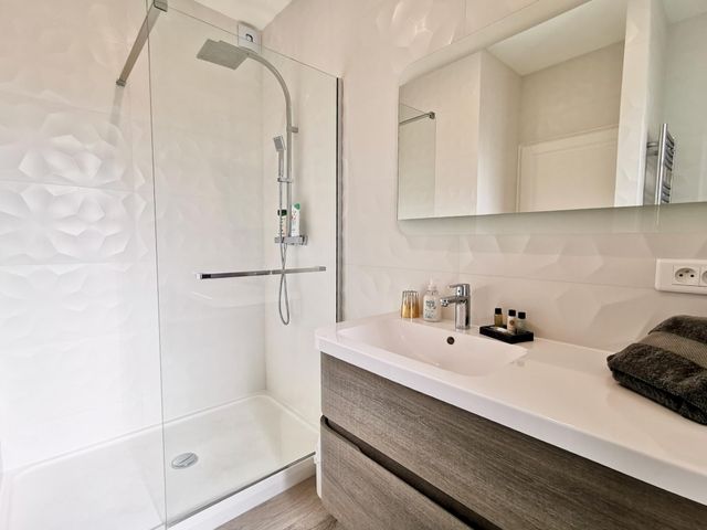 Appartement F3 à vendre - 3 pièces - 111,12 m2 - Nice - 06 - PROVENCE-ALPES-COTE-D-AZUR