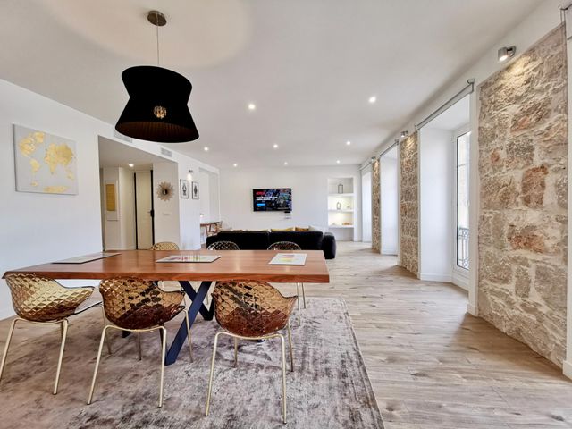 Appartement F3 à vendre - 3 pièces - 111,12 m2 - Nice - 06 - PROVENCE-ALPES-COTE-D-AZUR