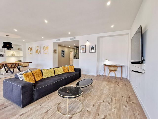 Appartement F3 à vendre - 3 pièces - 111,12 m2 - Nice - 06 - PROVENCE-ALPES-COTE-D-AZUR