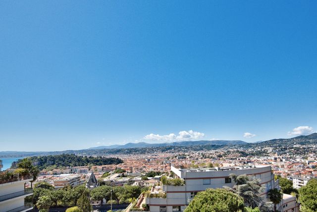 Appartement F3 à vendre - 3 pièces - 108,08 m2 - Nice - 06 - PROVENCE-ALPES-COTE-D-AZUR