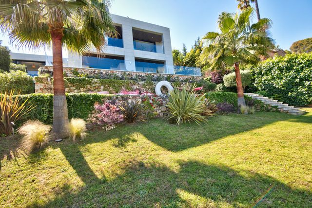 Maison à vendre - 6 pièces - 300 m2 - Nice - 06 - PROVENCE-ALPES-COTE-D-AZUR