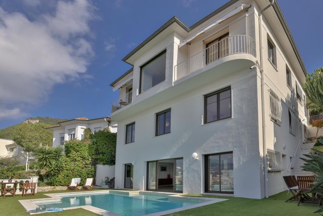 Maison à vendre - 7 pièces - 261,30 m2 - Nice - 06 - PROVENCE-ALPES-COTE-D-AZUR