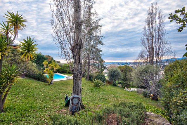 Maison à vendre - 6 pièces - 204,83 m2 - Nice - 06 - PROVENCE-ALPES-COTE-D-AZUR
