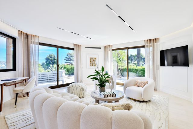 Appartement F4 à vendre - 4 pièces - 172,18 m2 - Nice - 06 - PROVENCE-ALPES-COTE-D-AZUR