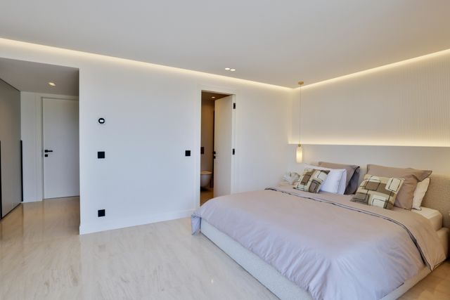 Appartement F4 à vendre - 4 pièces - 172,18 m2 - Nice - 06 - PROVENCE-ALPES-COTE-D-AZUR