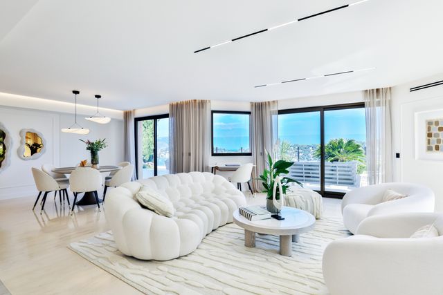 Appartement F4 à vendre - 4 pièces - 172,18 m2 - Nice - 06 - PROVENCE-ALPES-COTE-D-AZUR