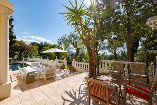 Maison à vendre - 10 pièces - 327,17 m2 - Nice - 06 - PROVENCE-ALPES-COTE-D-AZUR