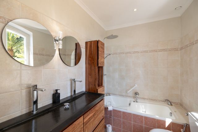 Maison à vendre - 10 pièces - 327,17 m2 - Nice - 06 - PROVENCE-ALPES-COTE-D-AZUR