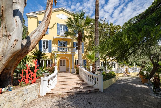 Maison à vendre - 10 pièces - 327,17 m2 - Nice - 06 - PROVENCE-ALPES-COTE-D-AZUR