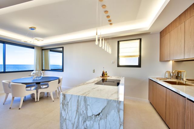 Maison &agrave; vendre - 6 pi&egrave;ces - 247,22 m2 - Nice - 06 - PROVENCE-ALPES-COTE-D-AZUR