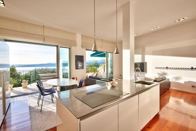 Appartement F4 à louer - 4 pièces - 142,56 m2 - Nice - 06 - PROVENCE-ALPES-COTE-D-AZUR