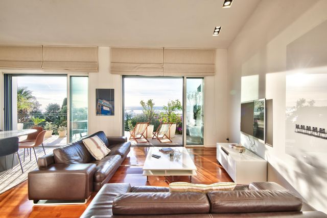 Appartement F4 à louer - 4 pièces - 142,56 m2 - Nice - 06 - PROVENCE-ALPES-COTE-D-AZUR