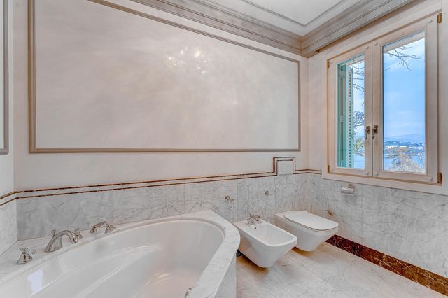 Maison &agrave; vendre - 6 pi&egrave;ces - 643 m2 - Villefranche Sur Mer - 06 - PROVENCE-ALPES-COTE-D-AZUR