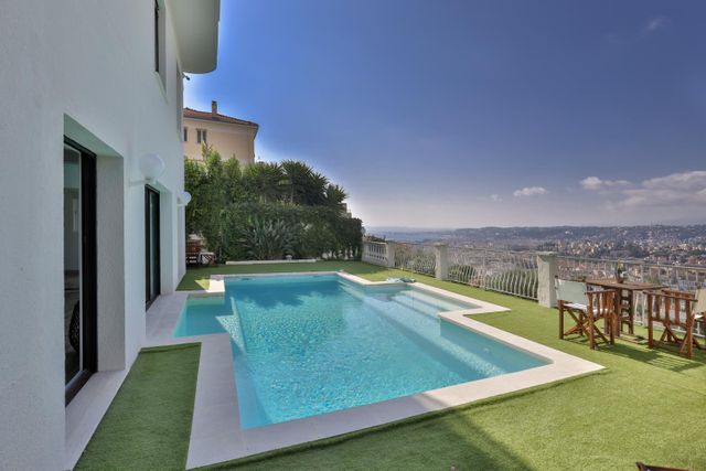 Maison &agrave; vendre - 7 pi&egrave;ces - 261,30 m2 - Nice - 06 - PROVENCE-ALPES-COTE-D-AZUR
