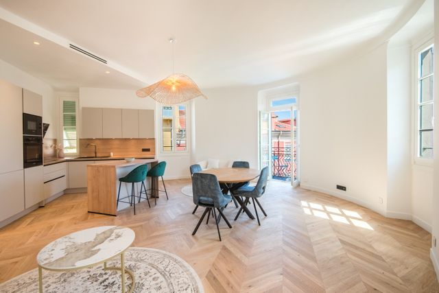 Appartement F5 &agrave; vendre - 5 pi&egrave;ces - 175 m2 - Nice - 06 - PROVENCE-ALPES-COTE-D-AZUR
