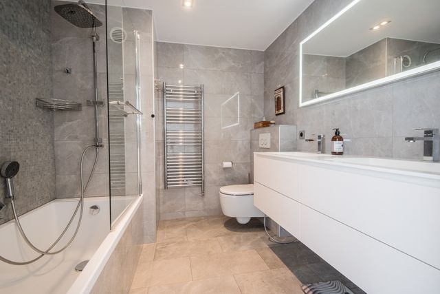 Appartement F4 &agrave; vendre - 4 pi&egrave;ces - 123,02 m2 - Nice - 06 - PROVENCE-ALPES-COTE-D-AZUR