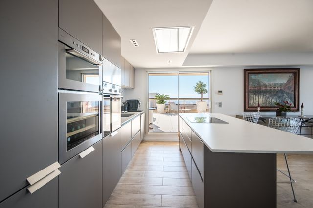 Appartement F4 &agrave; vendre - 4 pi&egrave;ces - 123,02 m2 - Nice - 06 - PROVENCE-ALPES-COTE-D-AZUR