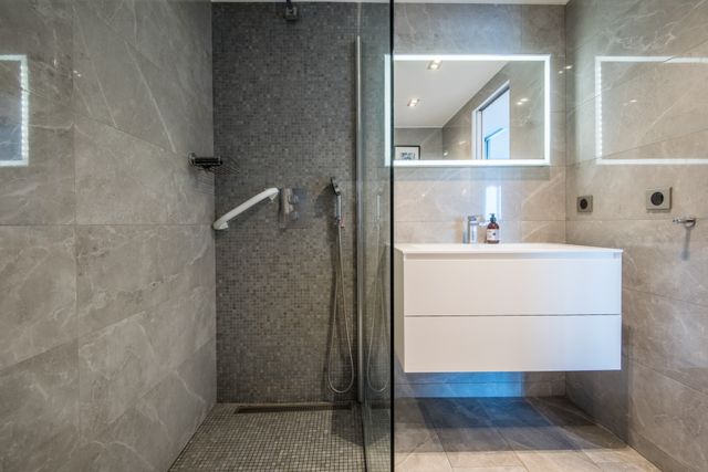 Appartement F4 &agrave; vendre - 4 pi&egrave;ces - 123,02 m2 - Nice - 06 - PROVENCE-ALPES-COTE-D-AZUR