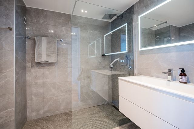 Appartement F4 &agrave; vendre - 4 pi&egrave;ces - 123,02 m2 - Nice - 06 - PROVENCE-ALPES-COTE-D-AZUR