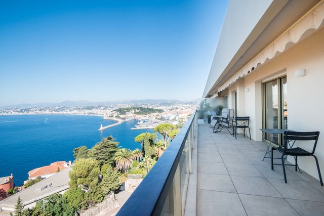 Appartement F4 &agrave; vendre - 4 pi&egrave;ces - 123,02 m2 - Nice - 06 - PROVENCE-ALPES-COTE-D-AZUR