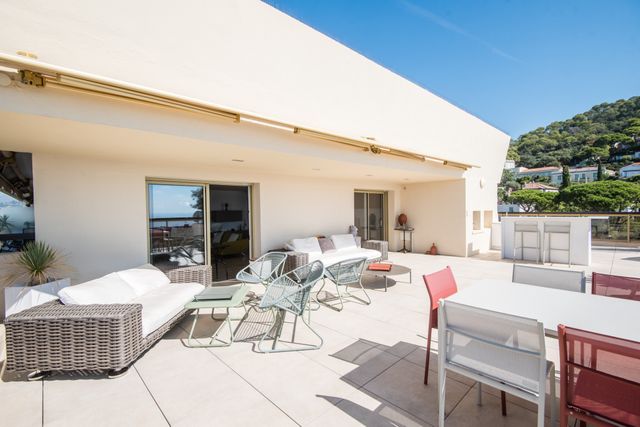 Appartement F4 &agrave; vendre - 4 pi&egrave;ces - 123,02 m2 - Nice - 06 - PROVENCE-ALPES-COTE-D-AZUR