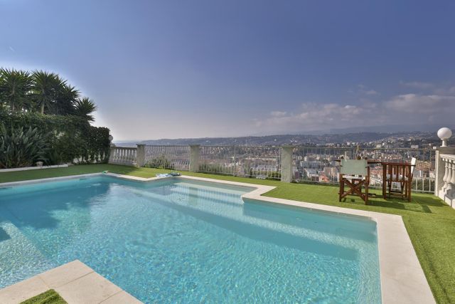 Maison &agrave; vendre - 7 pi&egrave;ces - 261,30 m2 - Nice - 06 - PROVENCE-ALPES-COTE-D-AZUR