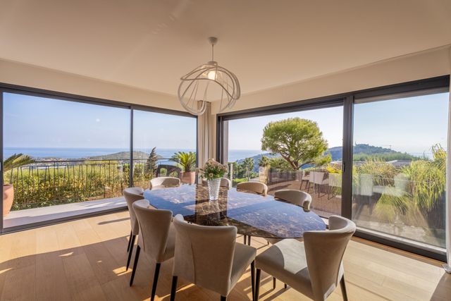 Maison &agrave; vendre - 7 pi&egrave;ces - 312 m2 - Villefranche Sur Mer - 06 - PROVENCE-ALPES-COTE-D-AZUR
